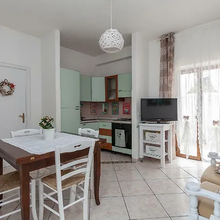 Lulu Marin A Mare * Praia a Mare